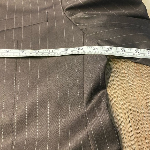 Chaps 40W X 32L 100% Wool
Brown striped Single breast  Men Suit - Picture 10 of 12